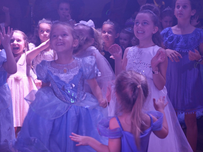 Tiddlywinks Dance & Play Cafe image