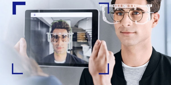 IHOLICS OPTICIAN & OPTOMETRIST