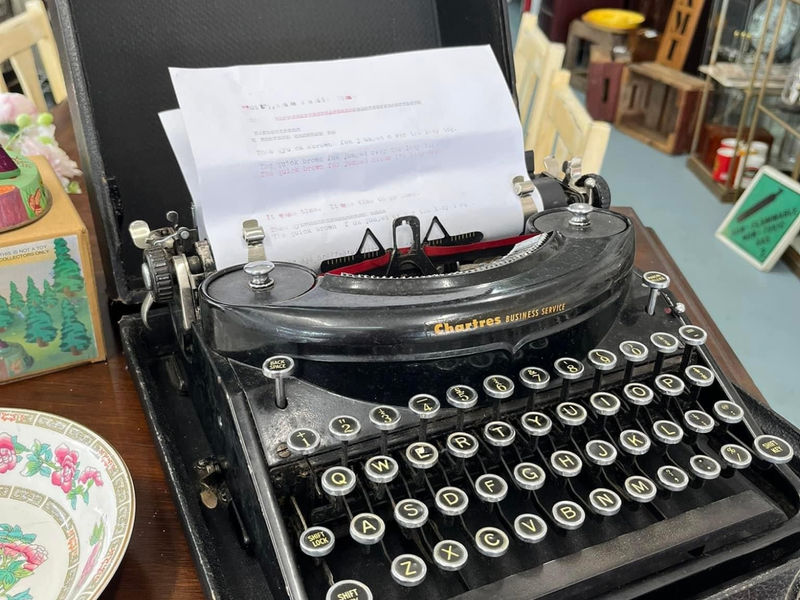 The Eclectic Mix ~ Vintage, Upcycled, New & Café image