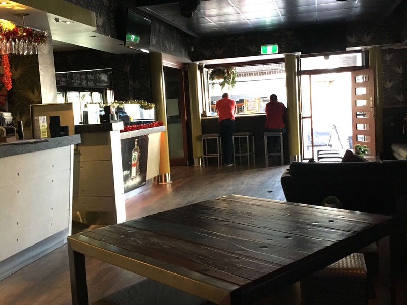 Royal George Hotel image