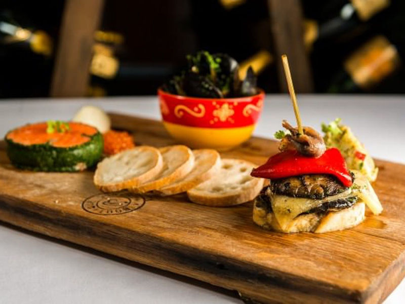 Moda Restaurant image