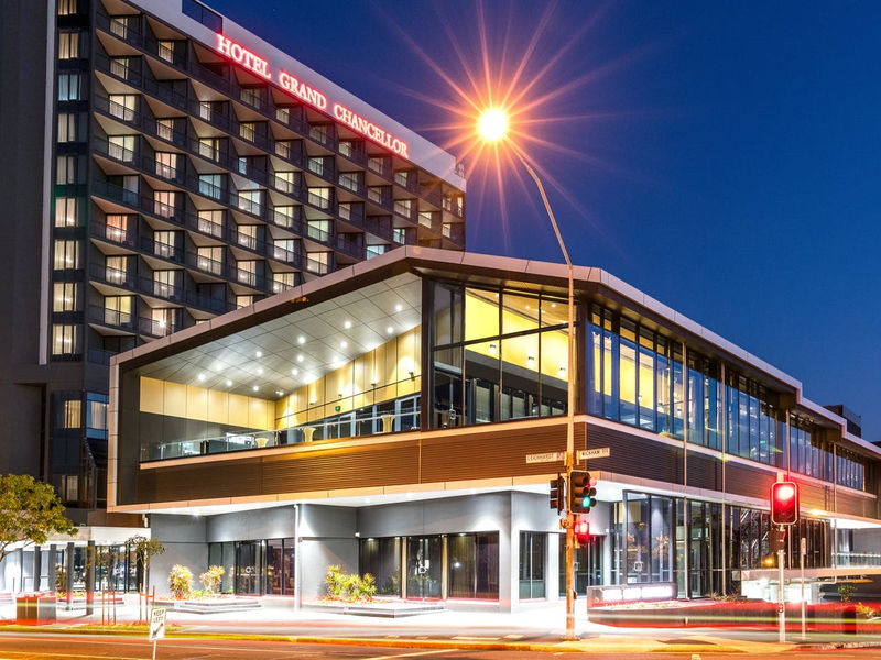 Hotel Grand Chancellor Brisbane image